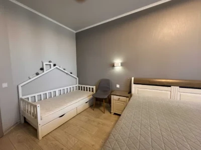 Продам 2-к квартиру 75 м² ЖК Вернисаж с ремонтом, генераторо