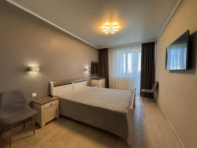 Продам 2-к квартиру 75 м² ЖК Вернисаж с ремонтом, генераторо