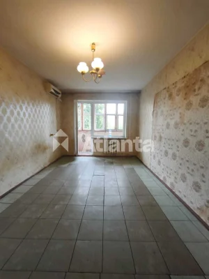 One-bedroom apartment on Tairova, Kyiv Market