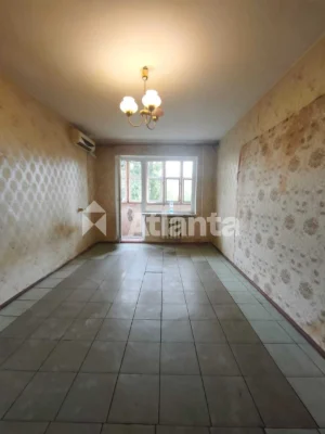 One-bedroom apartment on Tairova, Kyiv Market
