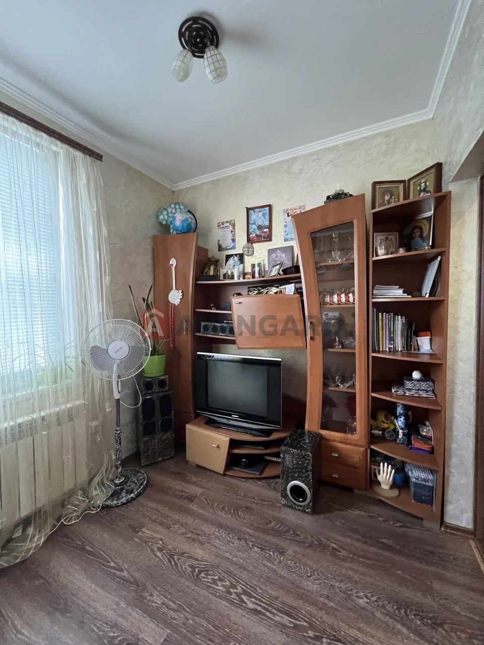 Предлагается продажа части дома.