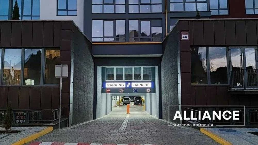 3-room apartment for sale in the center at a favorable price.
