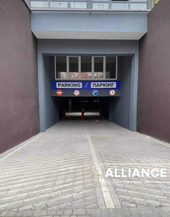 3-room apartment for sale in the center at a favorable price.