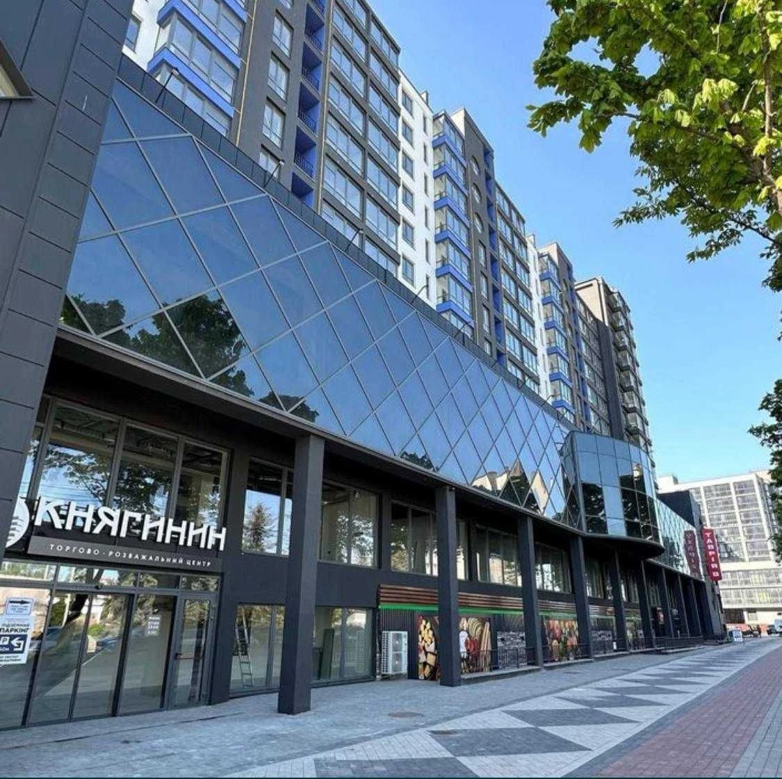 3-room apartment for sale in the center at a favorable price.