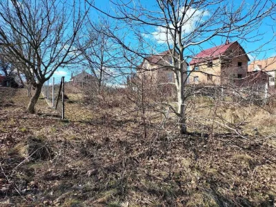 Land for sale in Khmelnitsky Prospect, Caucasus Street. Owned.