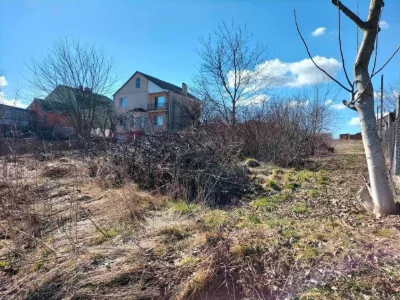 Land for sale in Khmelnitsky Prospect, Caucasus Street. Owned.