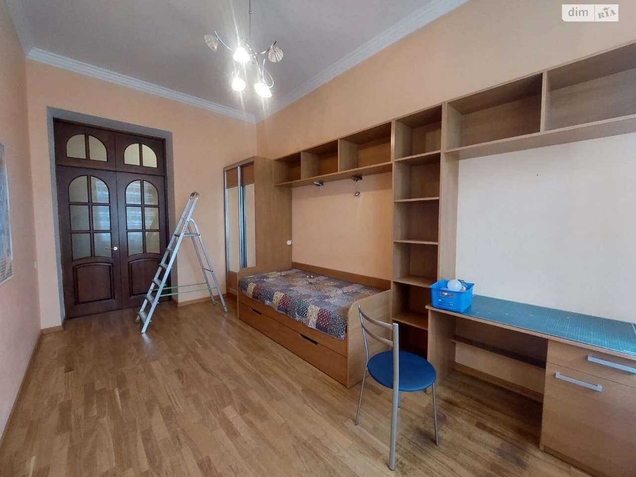 Long-Term Rental Apartment Center