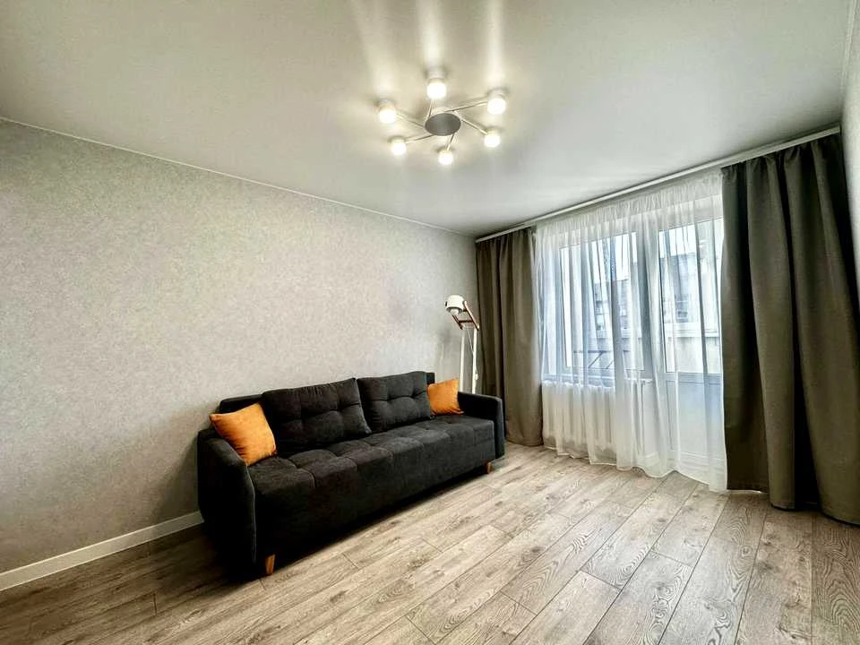 Apartment. Kyiv, Simirenka St.