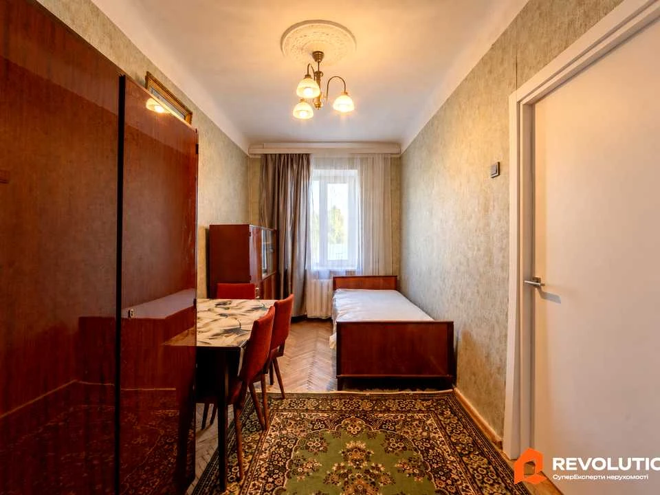 Two-room apartment. Plastova St., Dniprovsky district