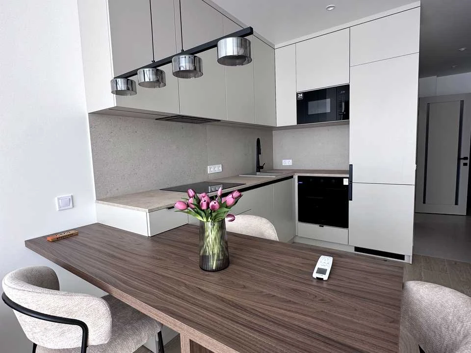 Apartment. Lviv, Roksolany St.