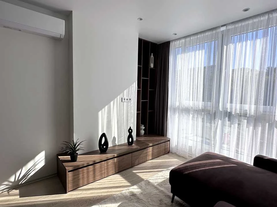 Apartment. Lviv, Roksolany St.