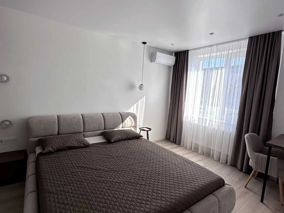 Apartment. Lviv, Roksolany St.