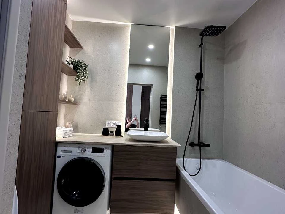 Apartment. Lviv, Roksolany St.
