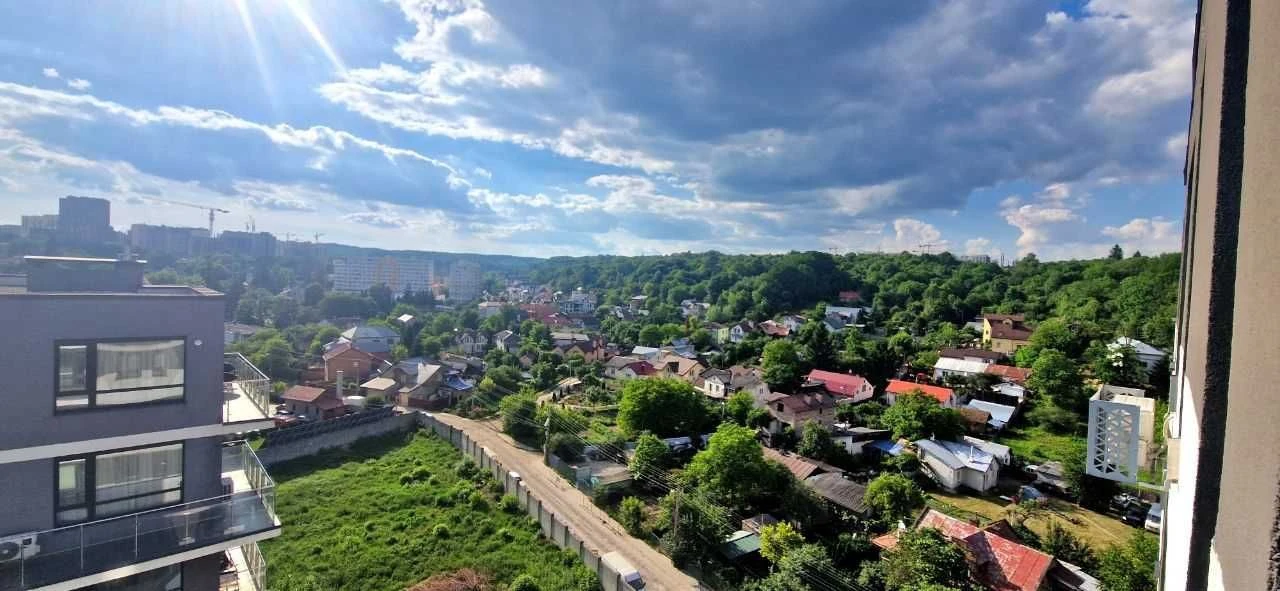 Sale of a two-level penthouse 97 m² in Avalon Flex residential complex.