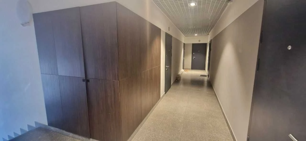 Sale of a two-level penthouse 97 m² in Avalon Flex residential complex.