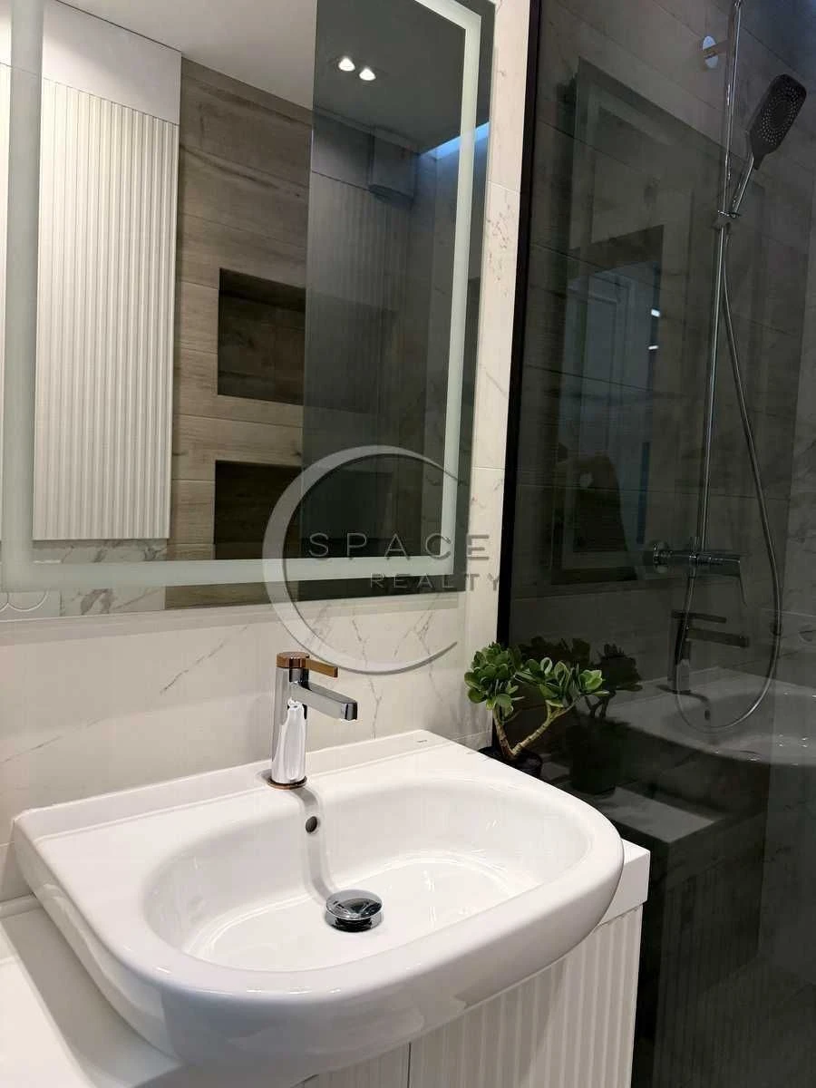 Продаж 4 кімнатної квартири в ЖК Французський квартал 2  Пре
