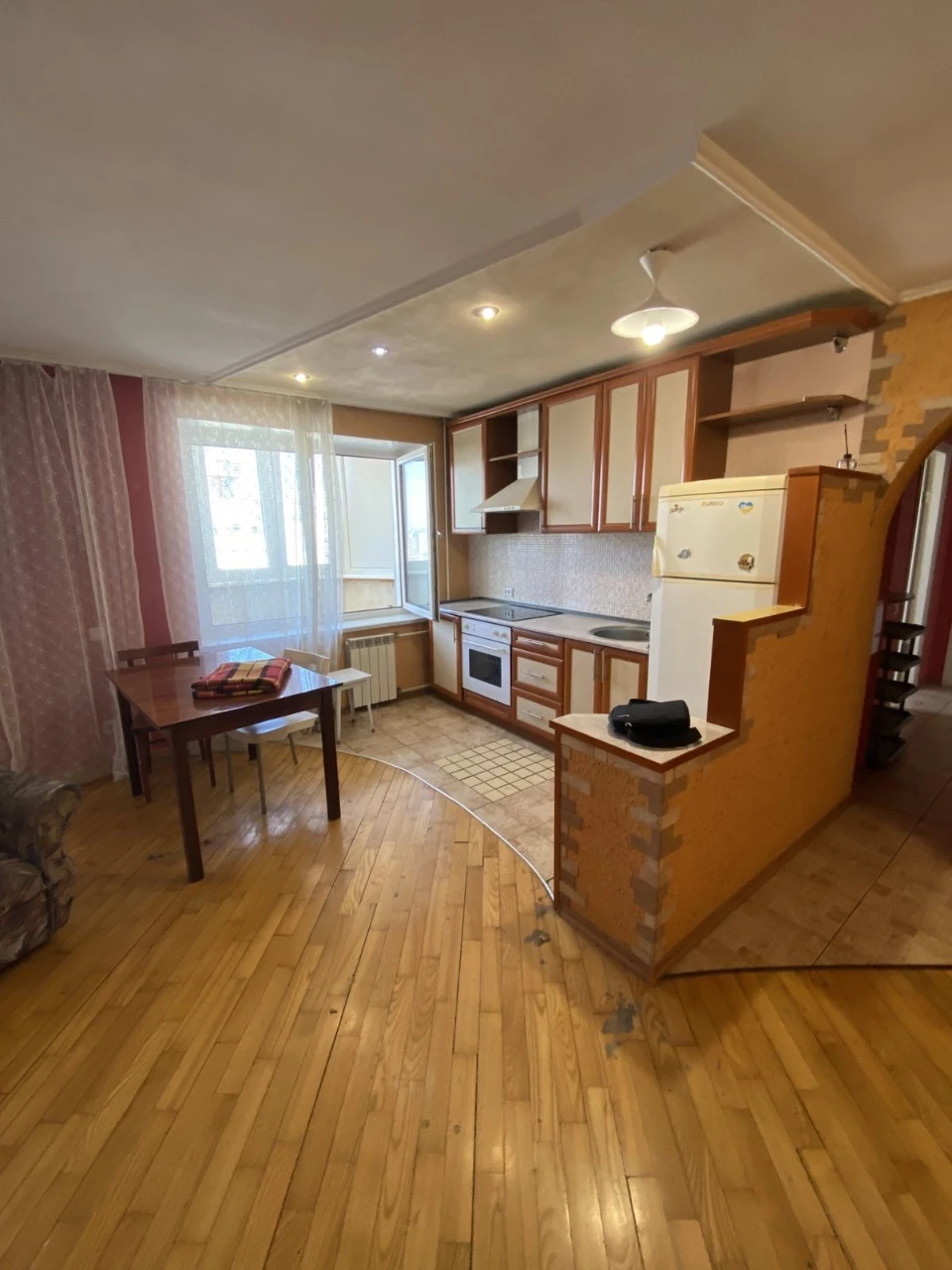 Оболонь! Продам 3 кімнатну квартиру, метро Мінська 3 хвилини