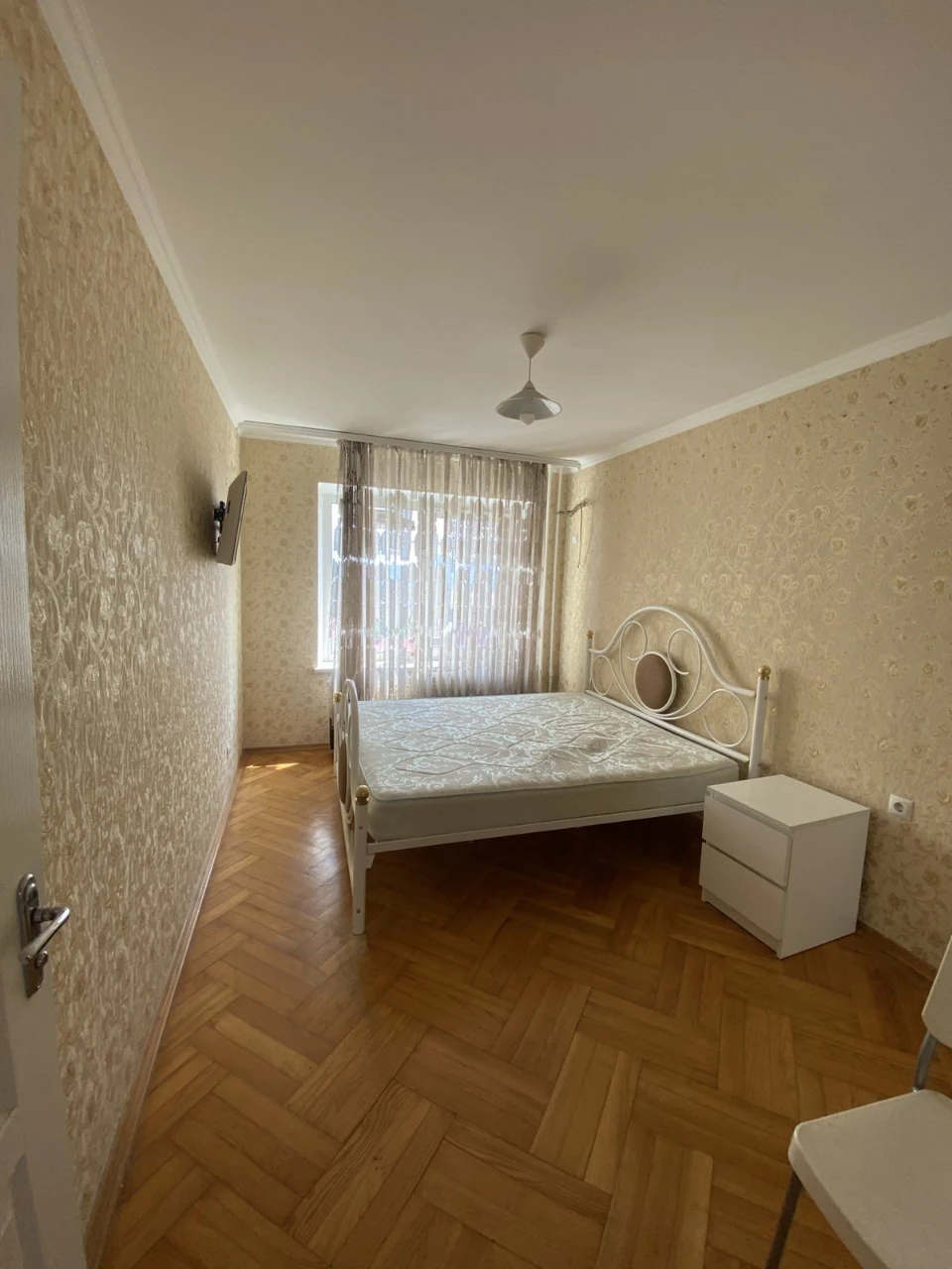 Оболонь! Продам 3 кімнатну квартиру, метро Мінська 3 хвилини