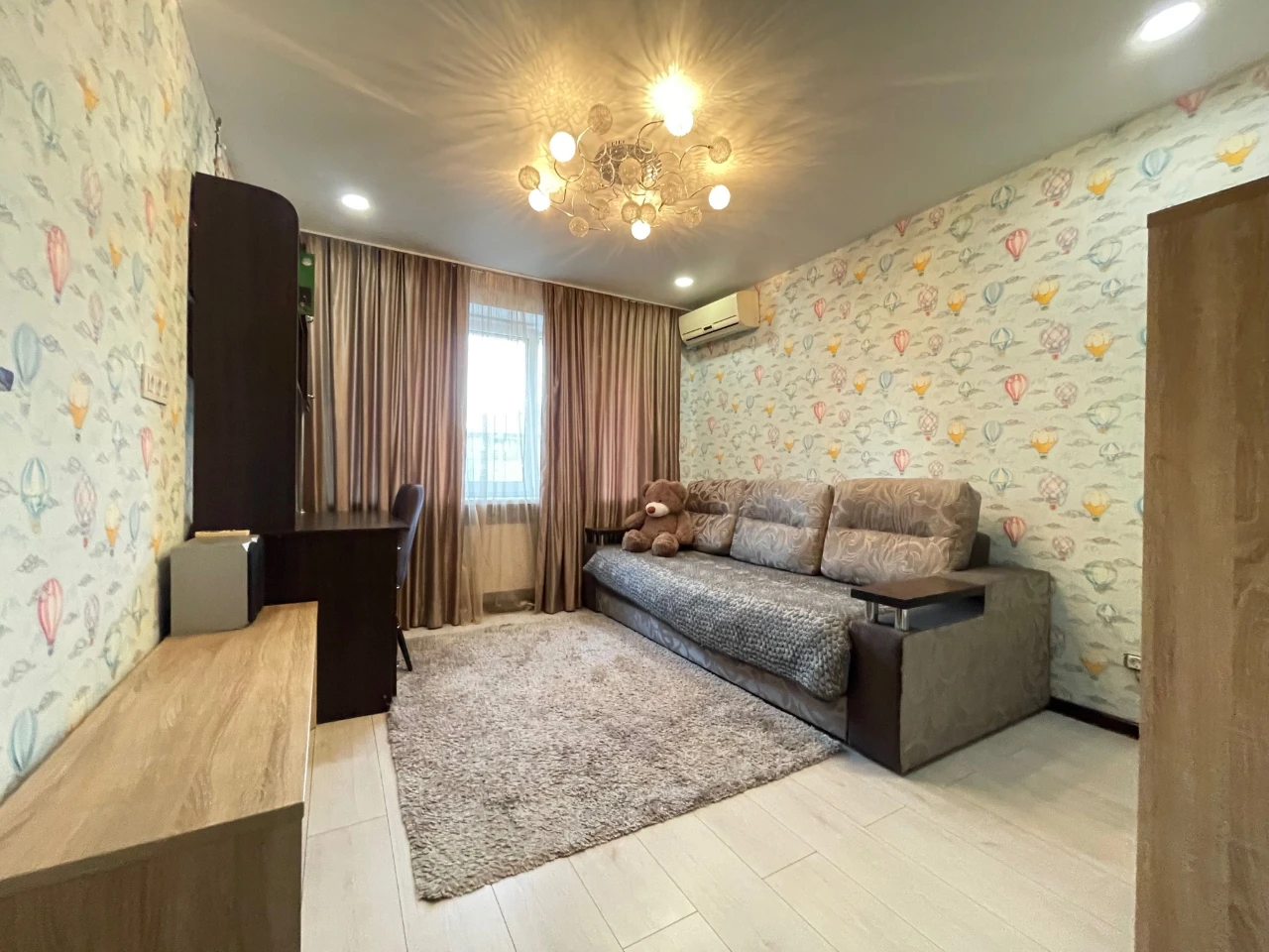 Sale of a 2-room apartment with renovation on the 4th floor