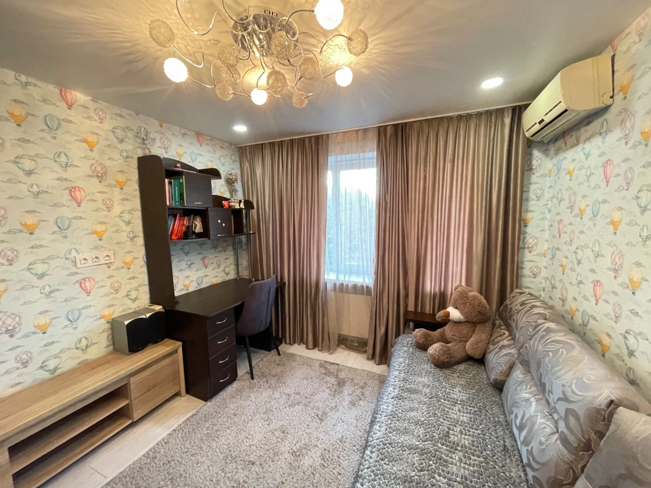 Sale of a 2-room apartment with renovation on the 4th floor