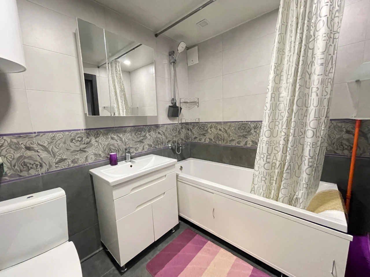 Sale of a 2-room apartment with renovation on the 4th floor