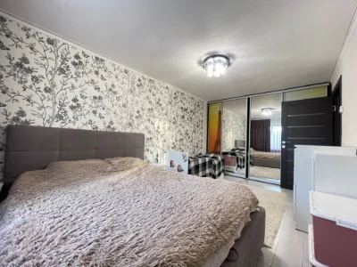 Sale of a 2-room apartment with renovation on the 4th floor