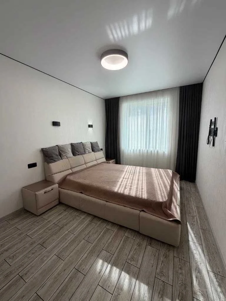 For sale one-room apartment in a new building with new renovation.