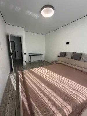 For sale one-room apartment in a new building with new renovation.