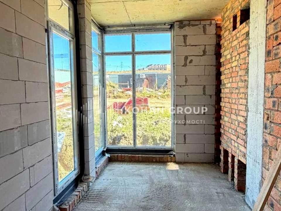 Apartment. Хмельницкий, Joe Biden
