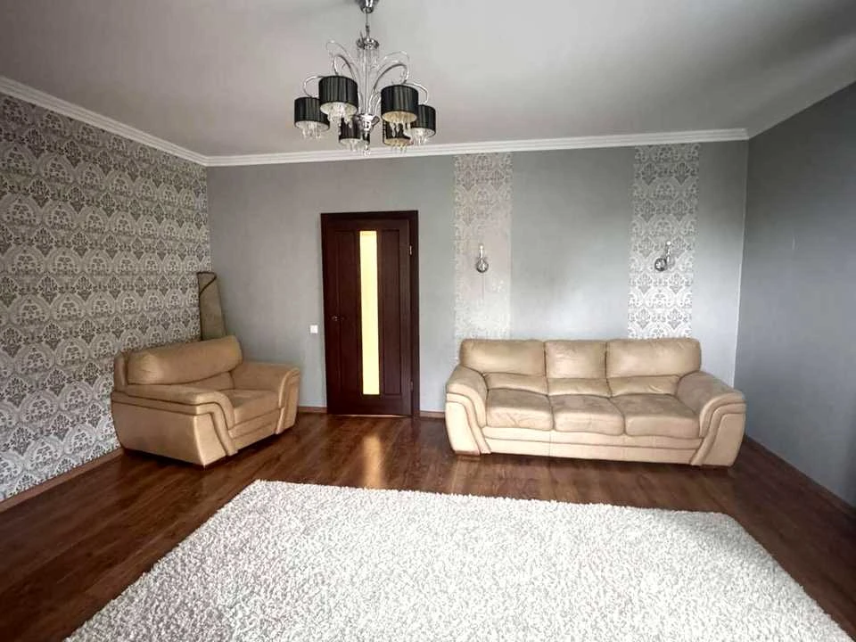 Квартира. Рівне, Гайдамацька вул.
