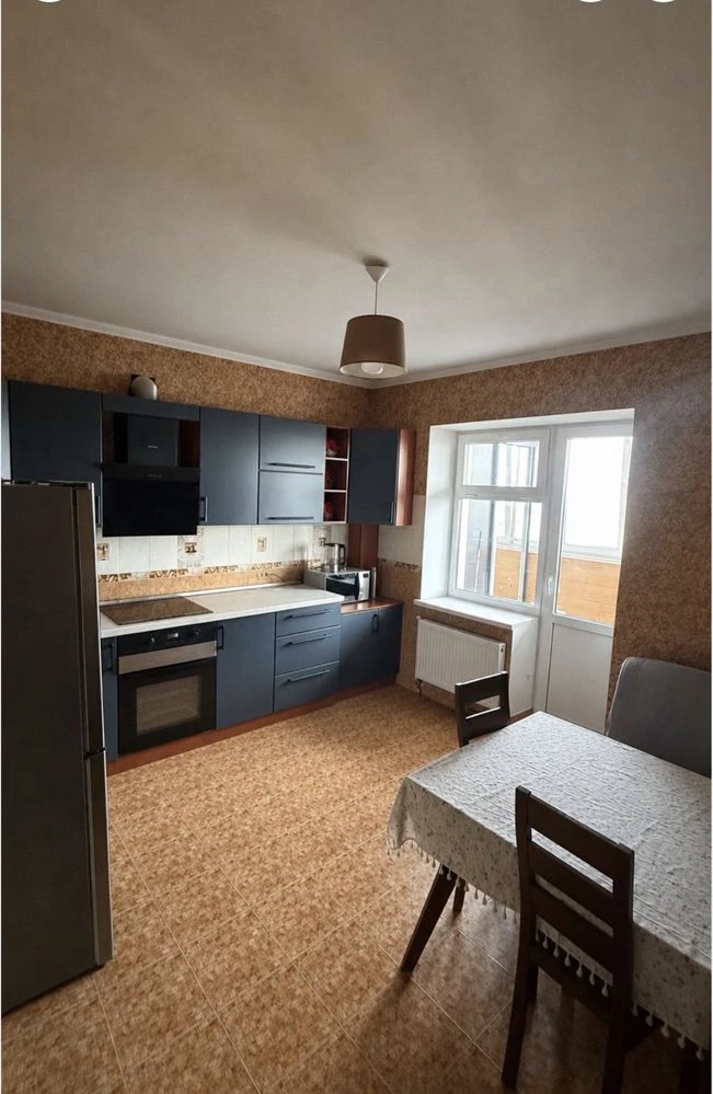 Продам кімнатну квартиру 58 м² від власника на Садовій 34 у