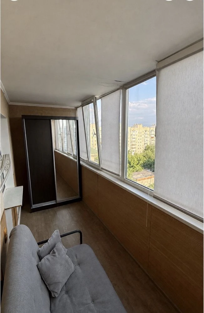 Продам кімнатну квартиру 58 м² від власника на Садовій 34 у
