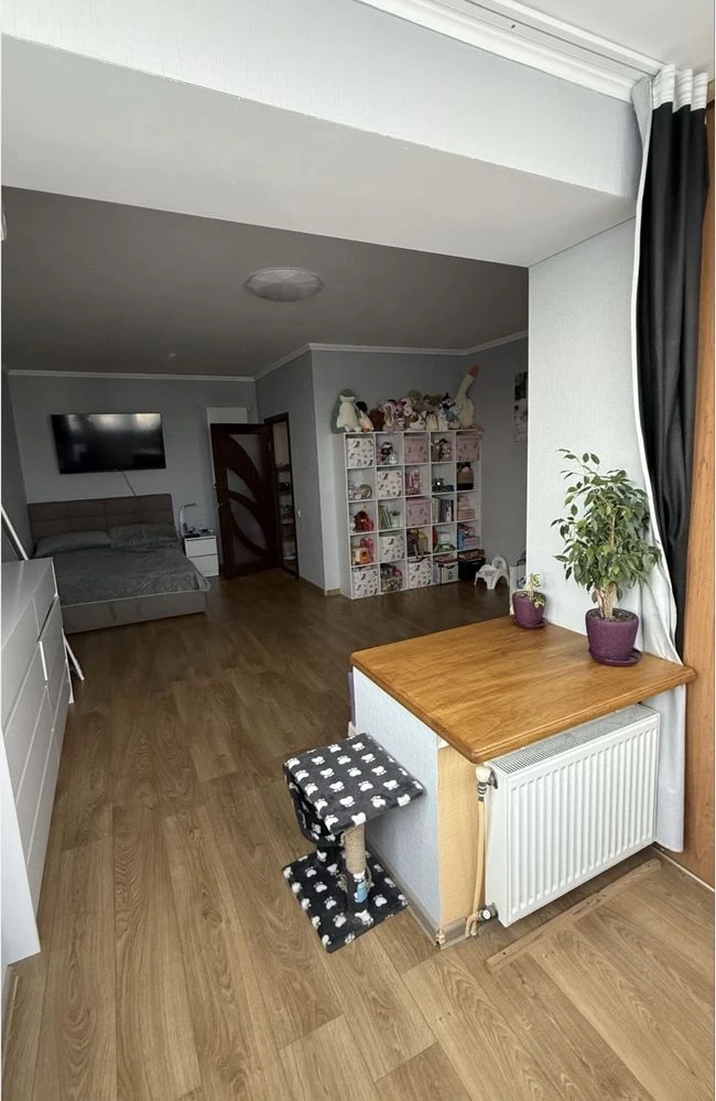 Продам кімнатну квартиру 58 м² від власника на Садовій 34 у