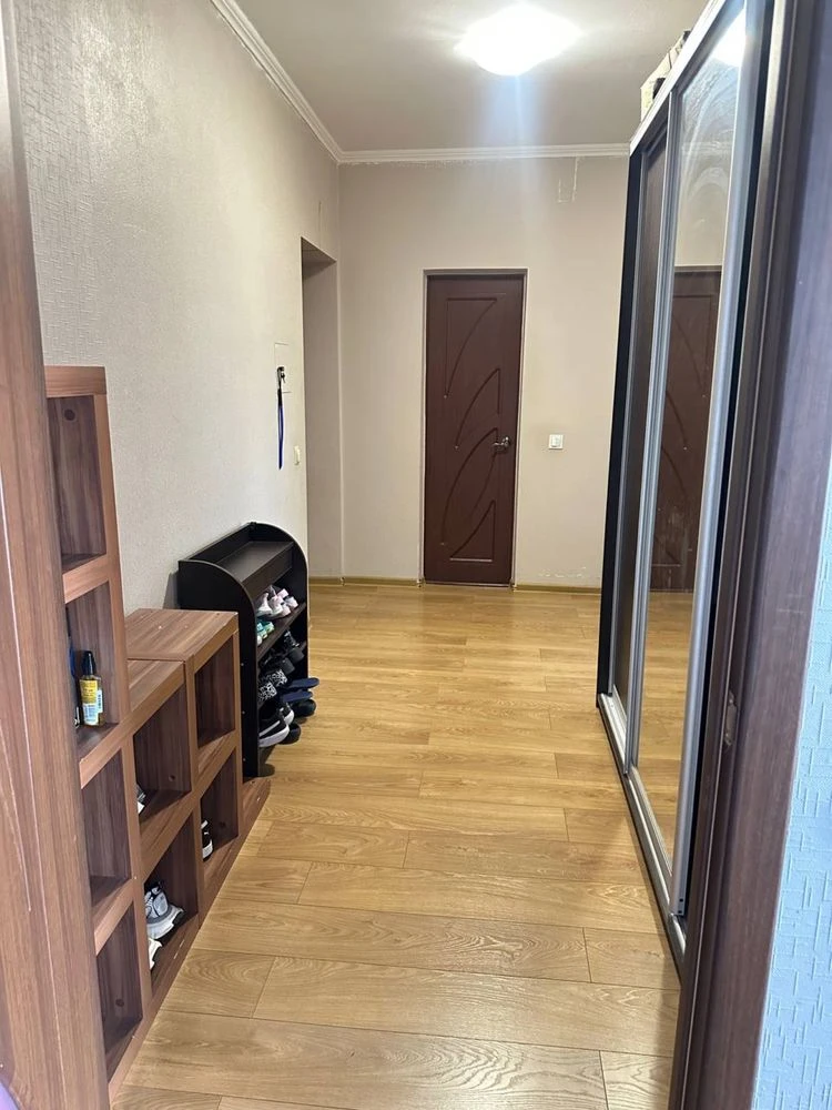 Продам кімнатну квартиру 58 м² від власника на Садовій 34 у