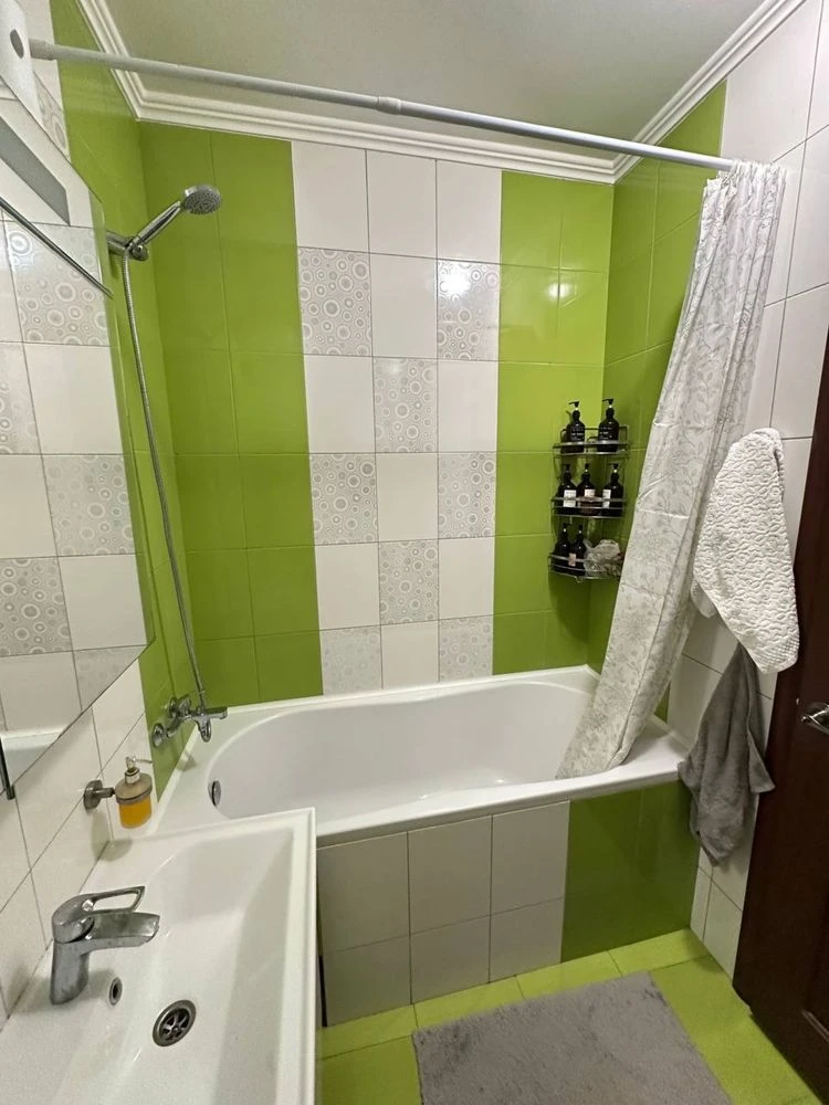 Продам кімнатну квартиру 58 м² від власника на Садовій 34 у