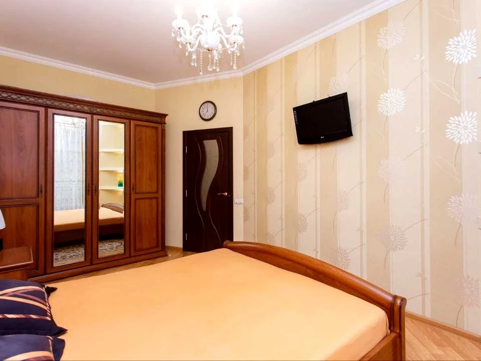 Apartment. St. Antonovych.