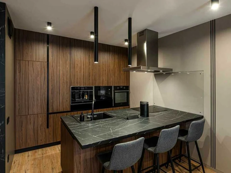 Apartment. Kyiv, Sapernoye Pole St.