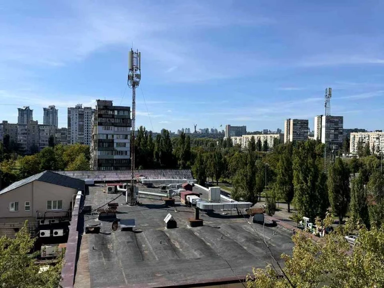 Квартира. Киев, улица Ивана Миколайчука.