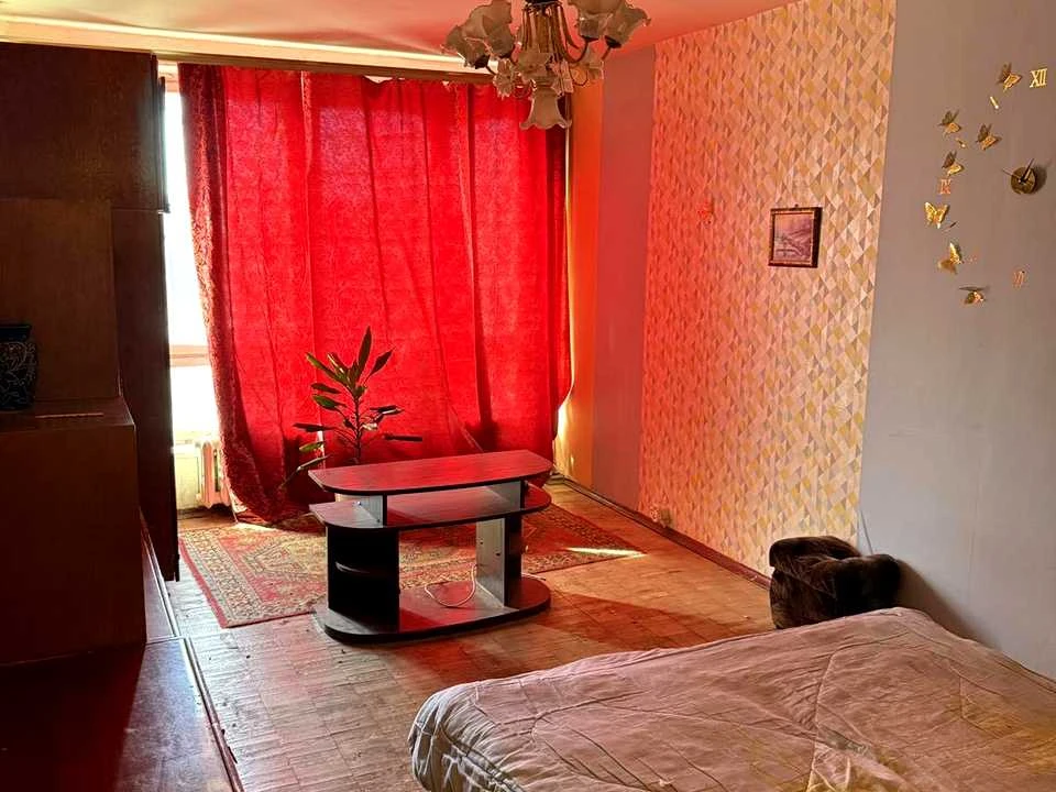 Квартира. Киев, улица Ивана Миколайчука.