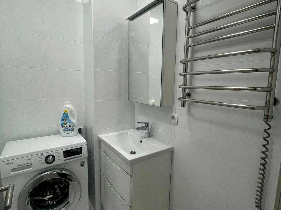 1-room apartment. Kyiv, Mykhaila Maksimovych St.