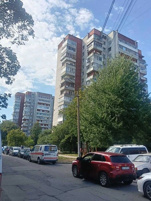 Продажа: 2-комнатная квартира в кирпичном доме по ул. наук