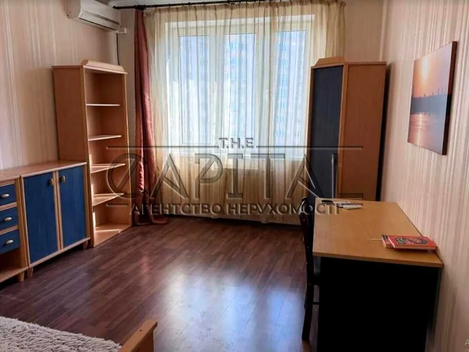 Квартира. Київ, Дніпровська набережна вул.