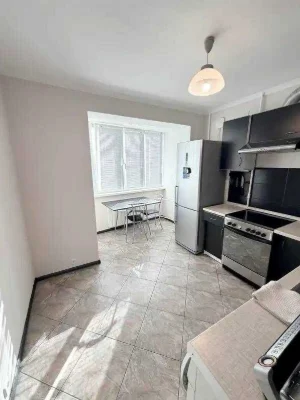 Lowest Price! 3 room apartment, Yasyska 27-A, Minsk Obolon