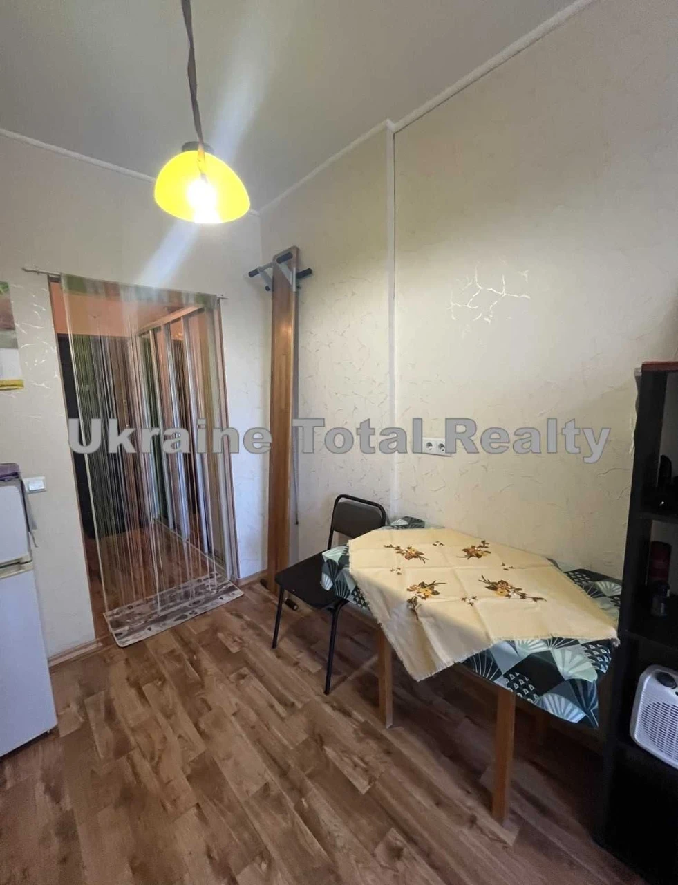 1-room apartment near the US Embassy! Berehrestyanska 12 Metro