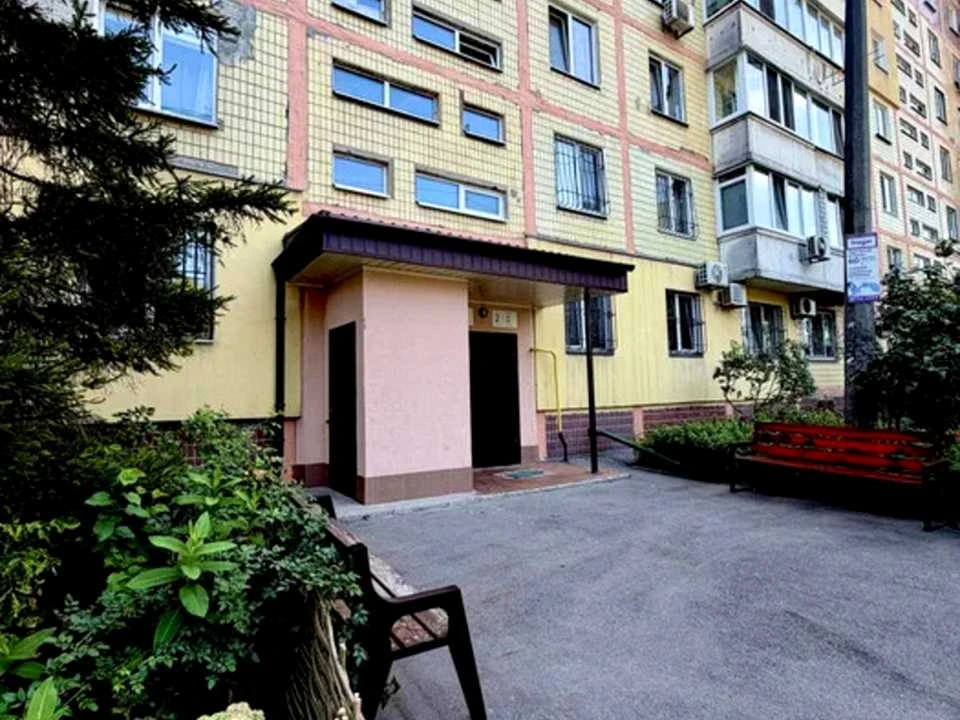 Apartment. Dnipro, Rubinovy Bul'v.