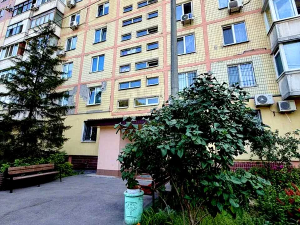 Apartment. Dnipro, Rubinovy Bul'v.