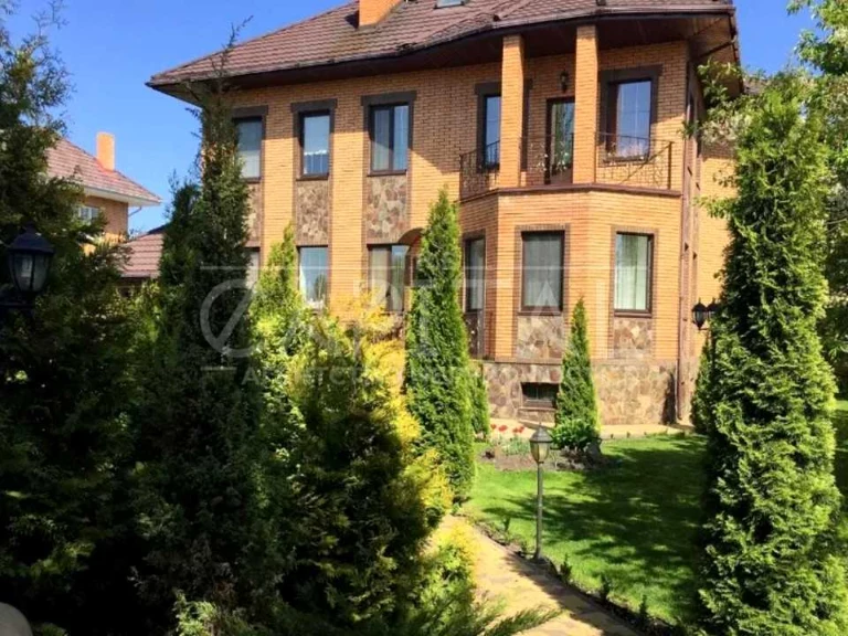 House. Kyiv, Bogatyrska St.