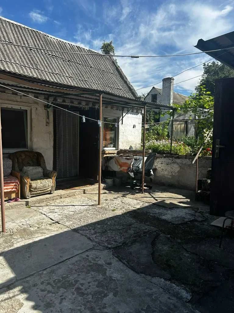 For Life and Farming: Sale of House in Taromское