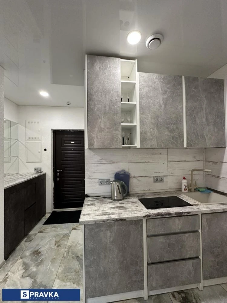 Designer apartment on a SECURE floor, 44 sq m in an INDEPENDENT residential complex