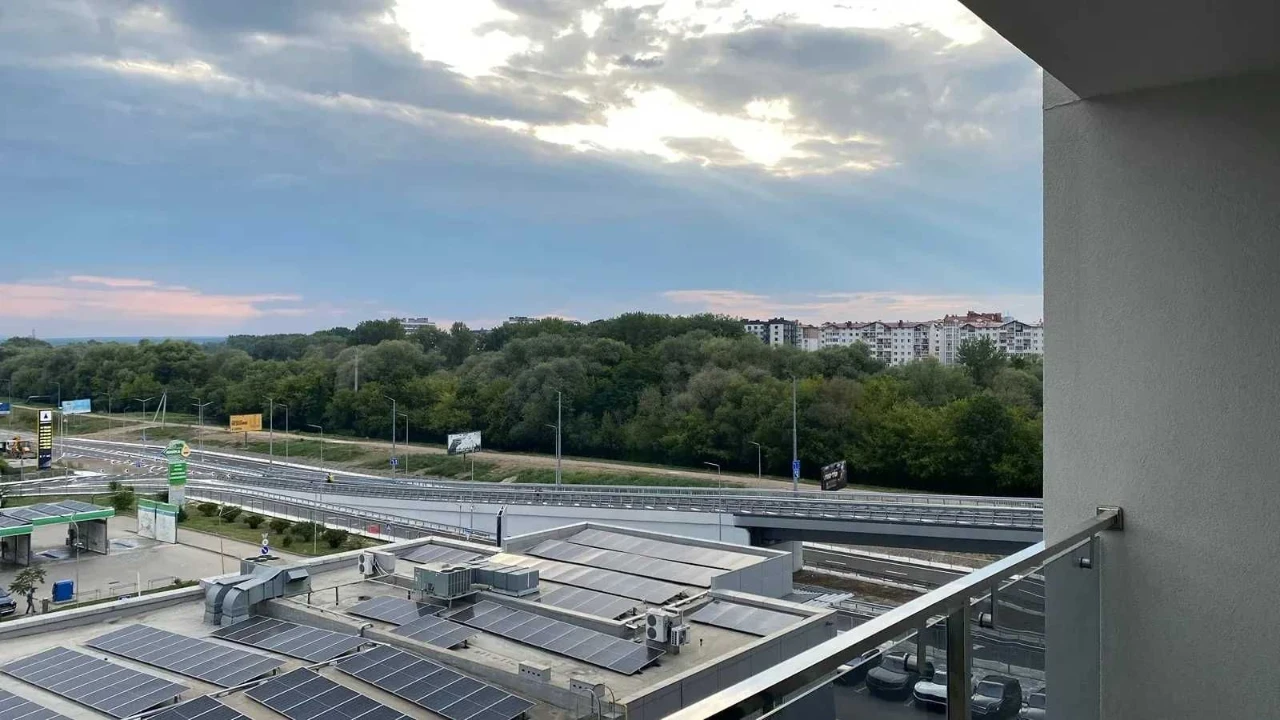 2 rooms with renovation, area of Kniahyryn, Ivano-Frankivsk
